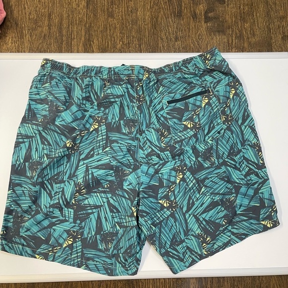 Columbia Men's Super Backcast Swim Shorts in Tranquil Teal Palm Leaf Print; XXL - Picture 7 of 13